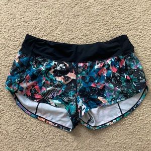 Lululemon Speed Up Low Rise Short 2.5”